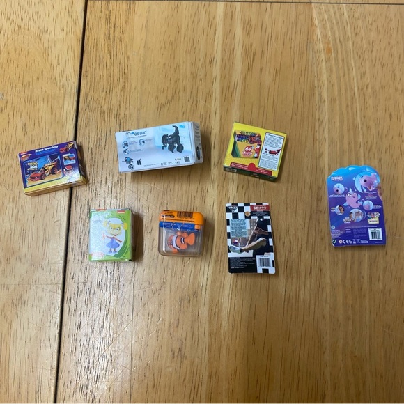 Mini Brands Lot of 7  Mini Bag Toys Mini Figures Crayola, Nemo, Rugrats Etc… - Picture 2 of 4